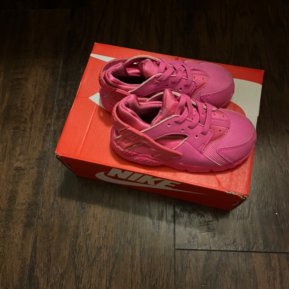Pink Nike huaraches - Picture 3 of 4